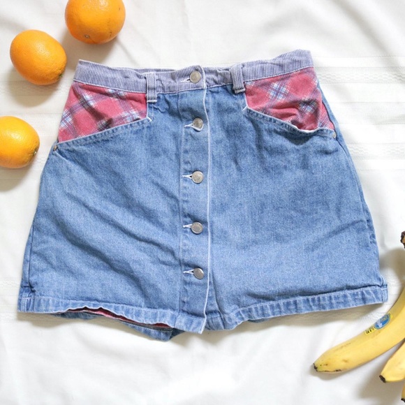 Dresses & Skirts - Mini skort with red plaid pockets